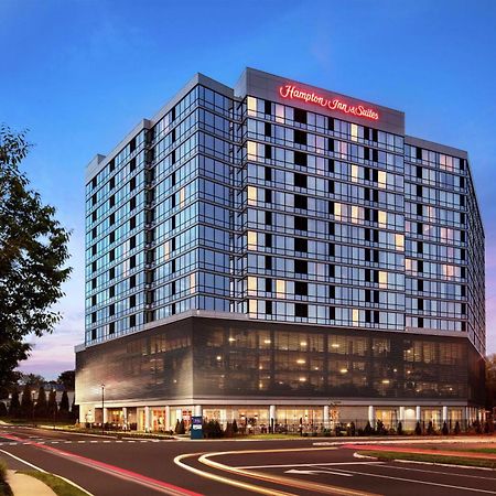 Hampton Inn & Suites Teaneck/Glenpointe Esterno foto