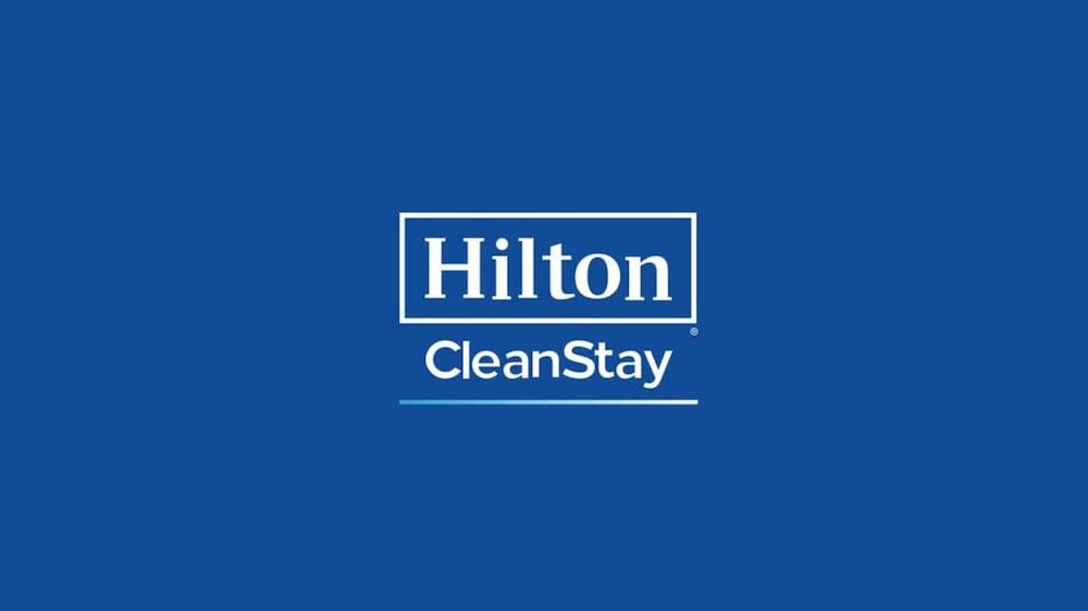 Hampton Inn & Suites Teaneck/Glenpointe Esterno foto