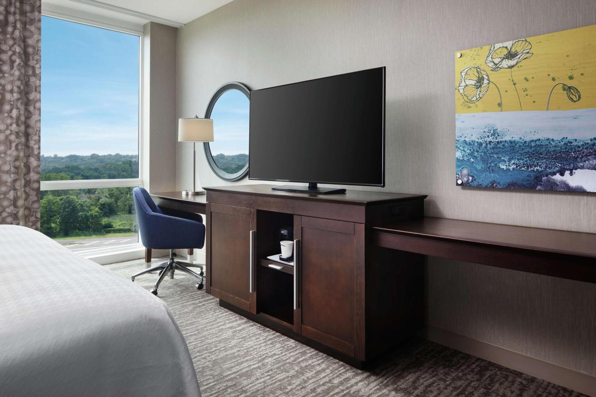 Hampton Inn & Suites Teaneck/Glenpointe Esterno foto