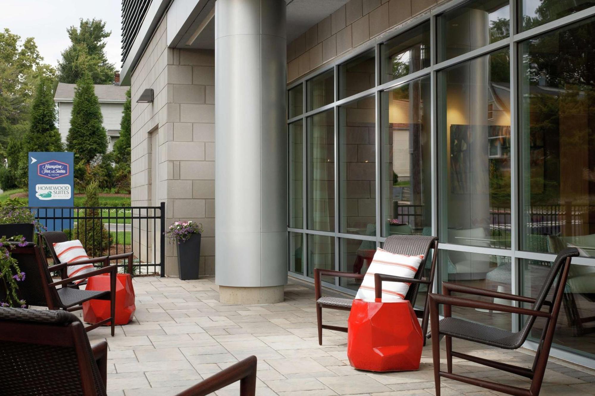 Hampton Inn & Suites Teaneck/Glenpointe Esterno foto